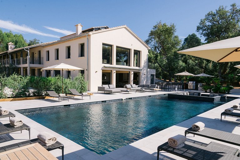 Azu003 - Villa exclusive avec piscine à Saint Tropez
