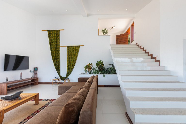 Ang006 - Magnificent 8 bedroom house with pool in Angra