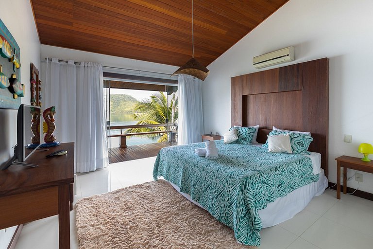 Ang006 - Magnificent 8 bedroom house with pool in Angra