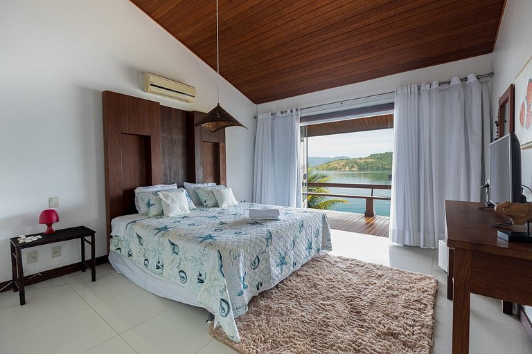 Ang006 - Magnificent 8 bedroom house with pool in Angra