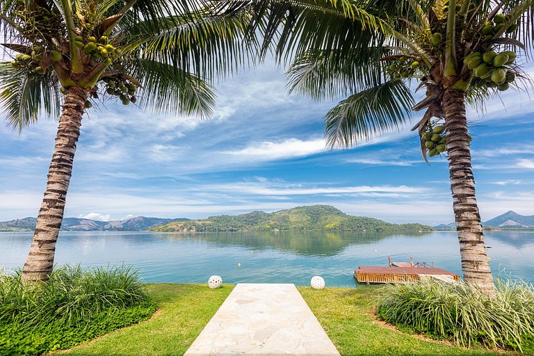 Ang006 - Magnificent seafront house in Angra