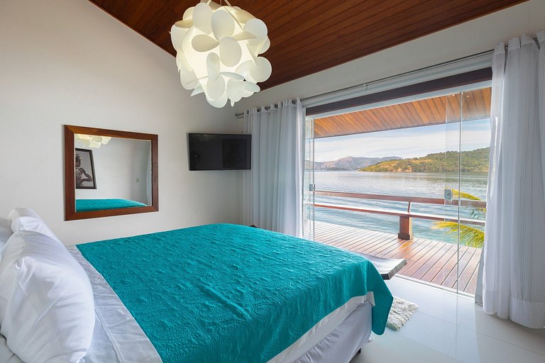 Ang006 - Magnificent 8 bedroom house with pool in Angra