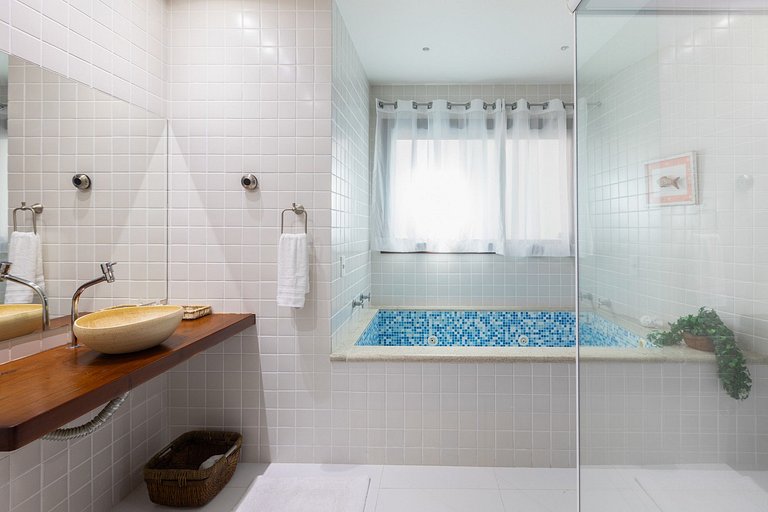Ang006 - Magnífica casa de 8 quartos e piscina em Angra