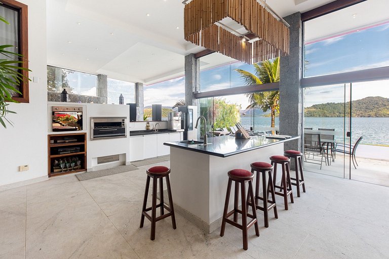 Ang006 - Magnificent seafront house in Angra
