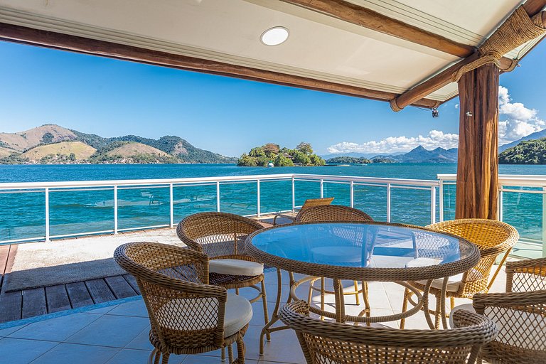 Ang004 - Splendid island with 9 suites in Angra