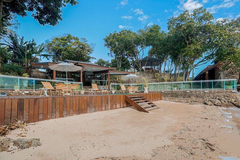 Ang004 - Splendid island with 9 suites in Angra