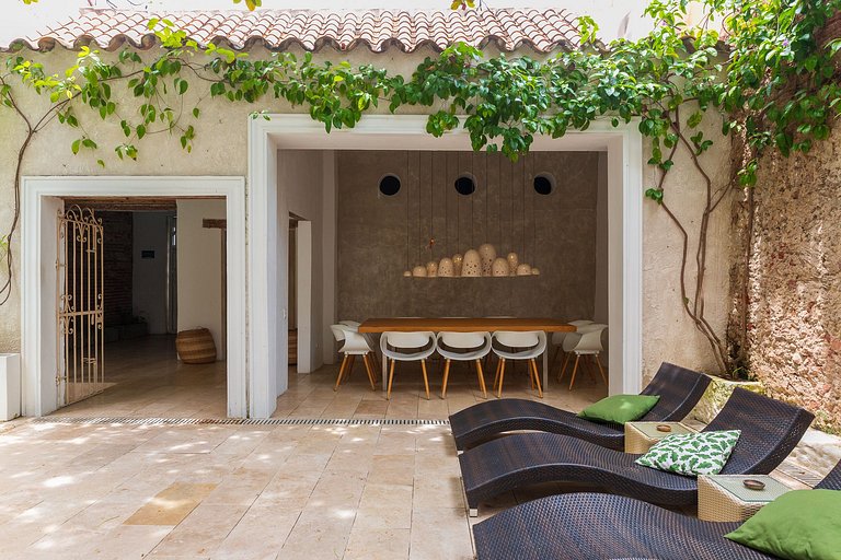 Car037 - Charming colonial house with pool in Cartagena