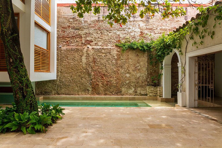Car037 - Charming colonial house with pool in Cartagena