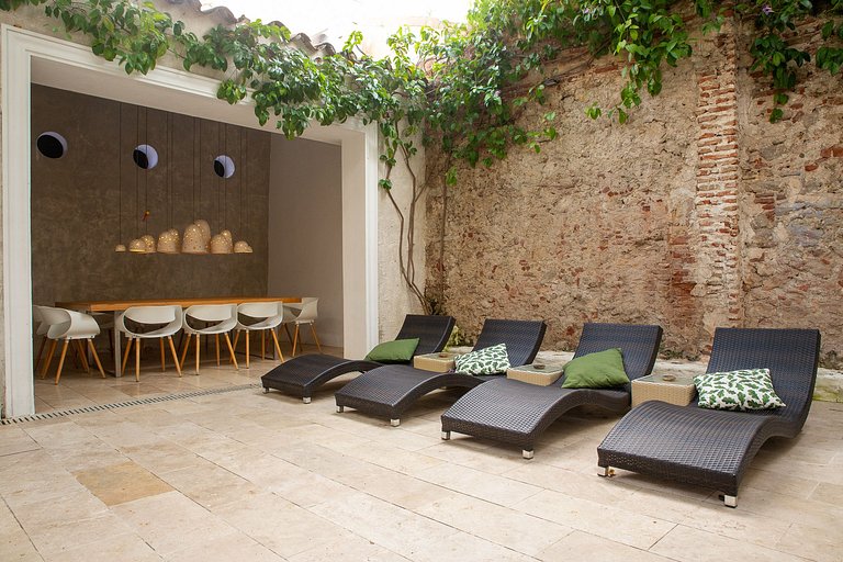Car037 - Charming colonial house with pool in Cartagena