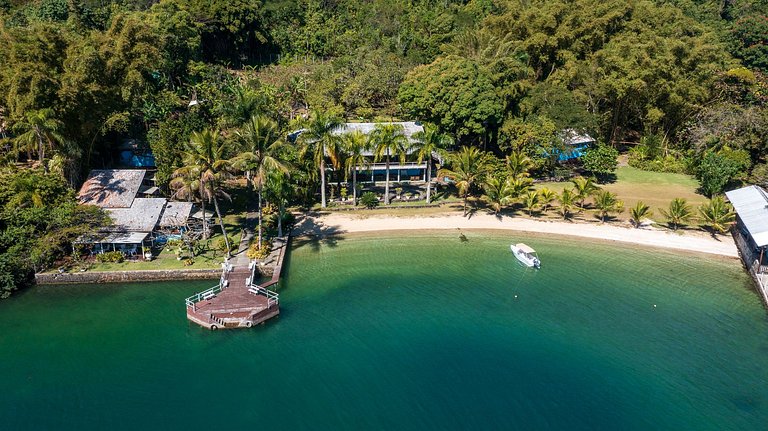 Ang049 - Bela casa em ilha em Angra dos Reis