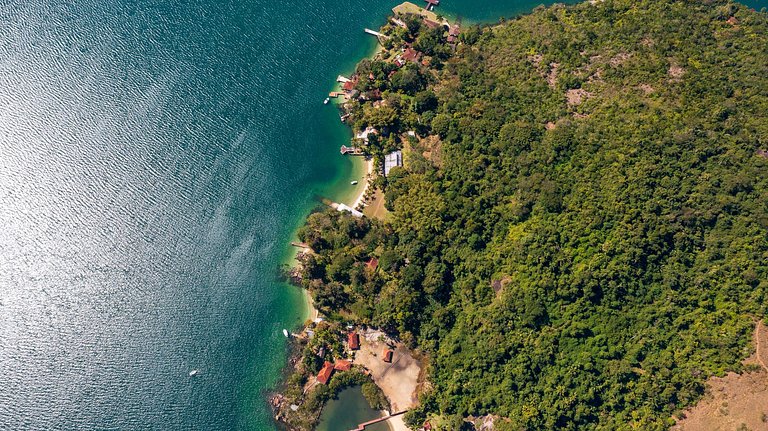 Ang049 - Hermosa casa en una isla en Angra dos Reis