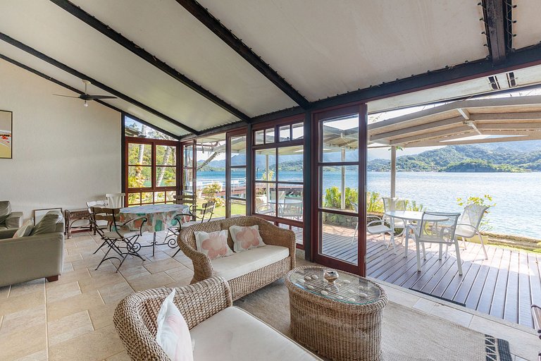 Ang049 - Belle villa sur une île à Angra dos Reis