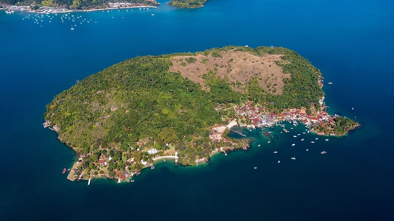 Ang049 - Beautiful house on an island in Angra dos Reis