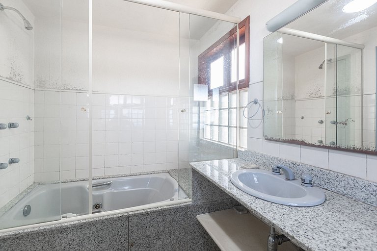 Ang049 - Beautiful house on an island in Angra dos Reis