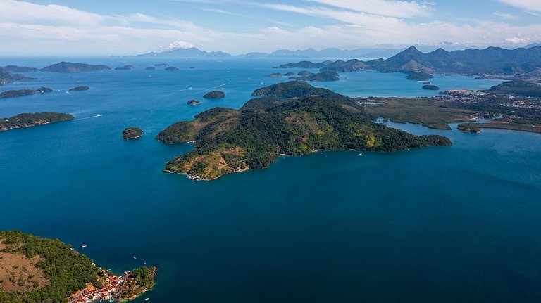 Ang049 - Belle villa sur une île à Angra dos Reis