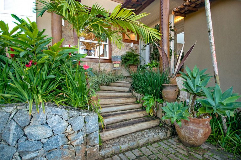 Buz030 - Hermosa casa con piscina en Village da Ferradura