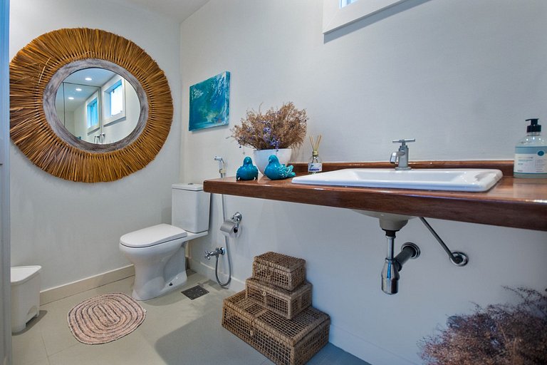 Buz030 - Linda casa com piscina no Village da Ferradura