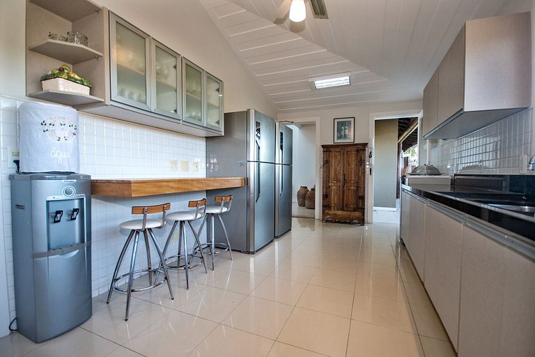 Buz030 - Linda casa com piscina no Village da Ferradura