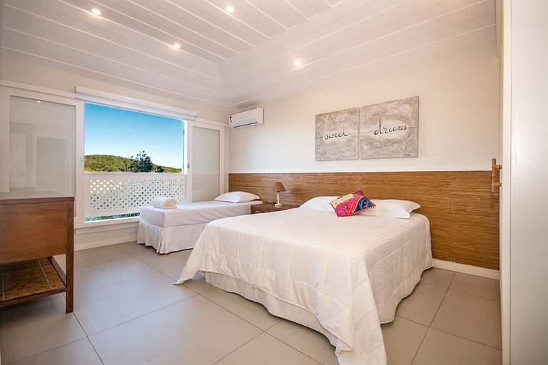 Buz030 - Linda casa com piscina no Village da Ferradura