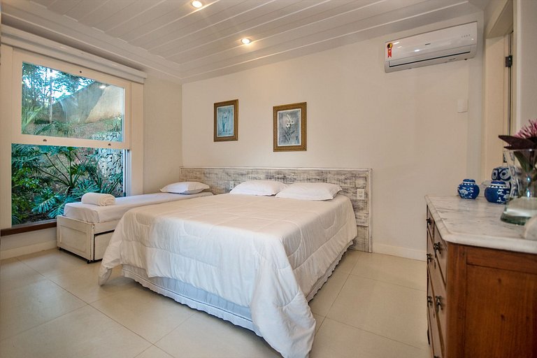 Buz030 - Hermosa casa con piscina en Village da Ferradura