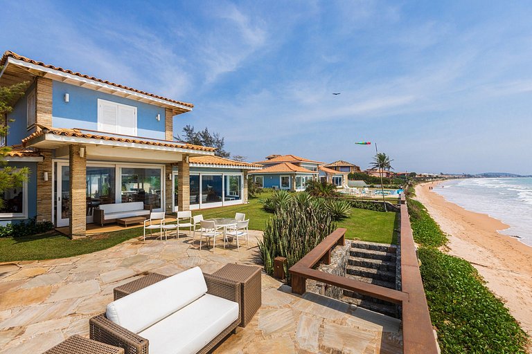Buz043 - Luxury villa with sea front pool in Buzios