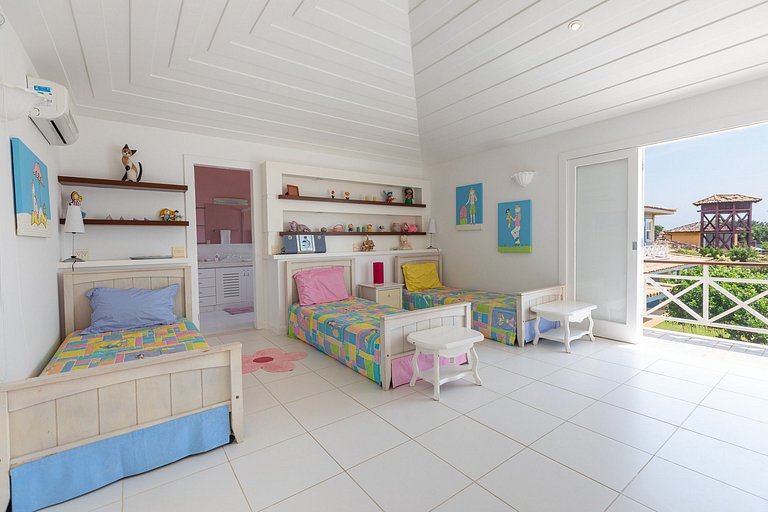 Buz043 - Luxury villa with sea front pool in Buzios