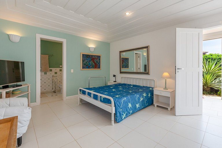 Buz043 - Villa de luxe avec piscine en front de mer à Buzios