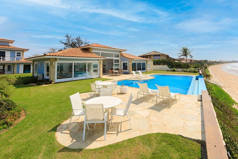 Buz043 - Luxury villa with sea front pool in Buzios