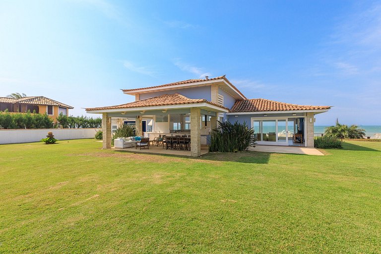 Buz043 - Luxury villa with sea front pool in Buzios