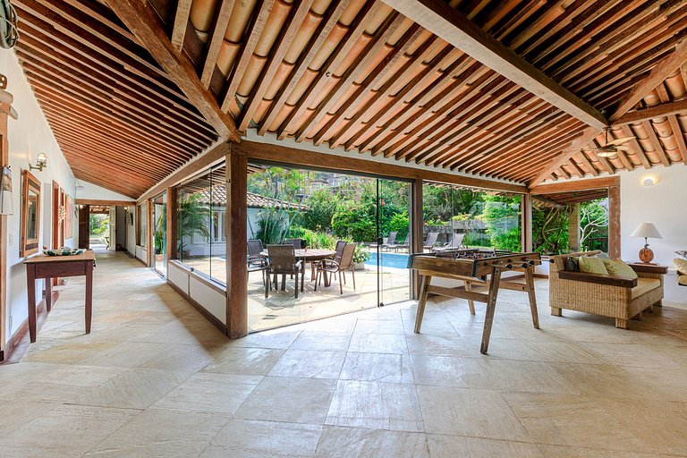 Maison, Búzios, Ferradura plage, 5 suites.