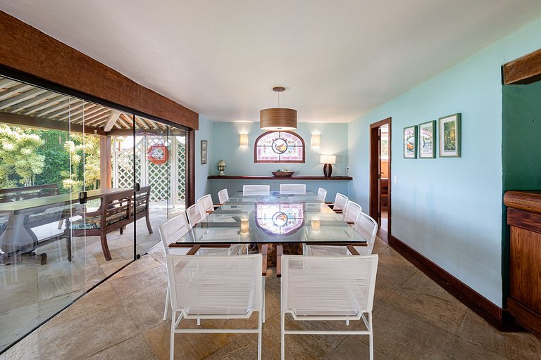 House, Búzios, Praia da Ferradura, five suites.