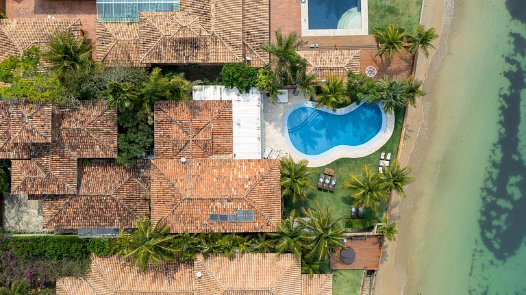 Buz008 - Luxuosa casa com piscina em frente ao mar em Buzios