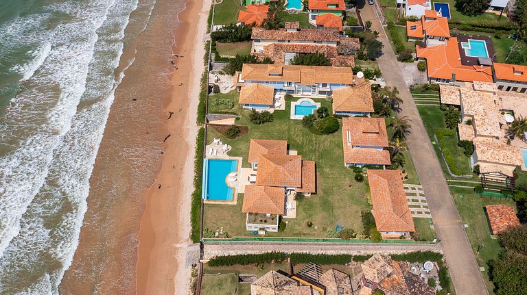 Buz043 - Lujosa villa con piscina frente al mar en Búzios