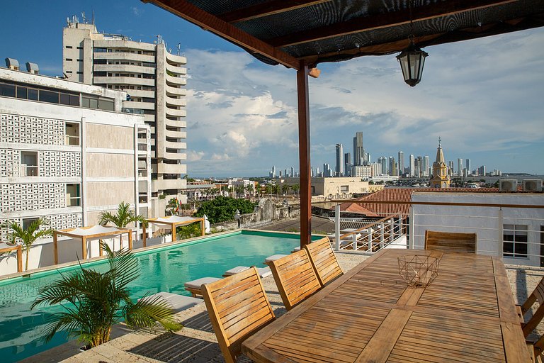 Car034 - 21 Bedroom Luxury Mansion in Cartagena