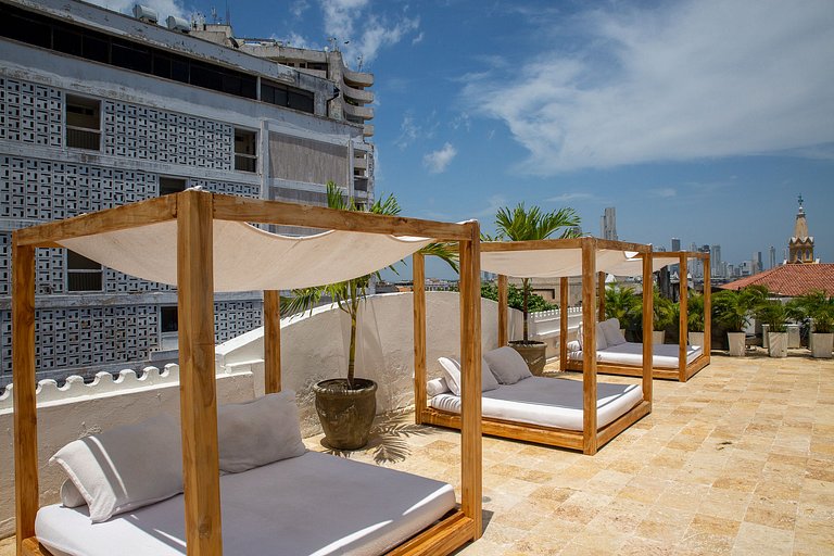Car034 - 21 Bedroom Luxury Mansion in Cartagena