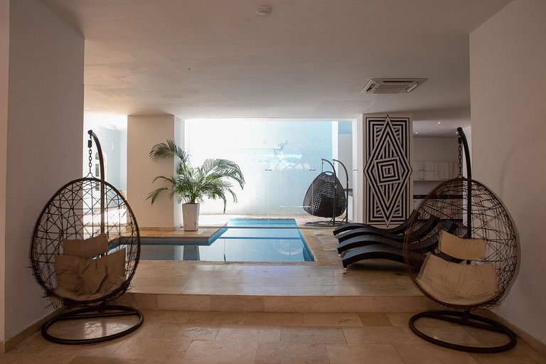 Car034 - 21 Bedroom Luxury Mansion in Cartagena