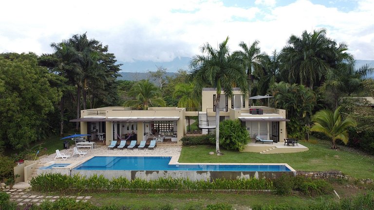 Anp029 - Charming house with 4 suites in Mesa de Yeguas