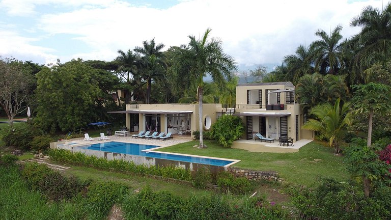 Anp029 - Charming house with 4 suites in Mesa de Yeguas