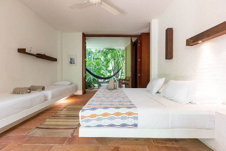 Anp032 - Elegante casa en Mesa de Yeguas Country Club