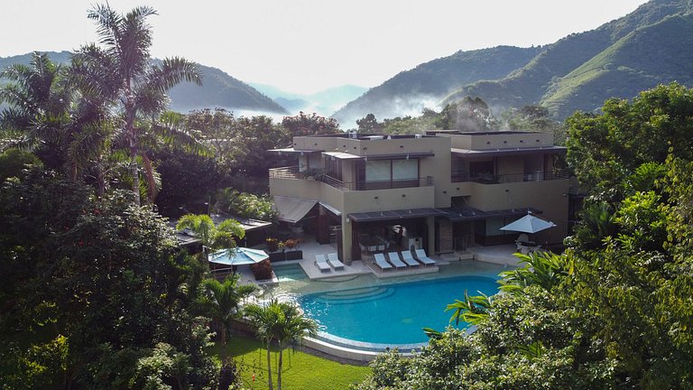 Anp034 - Casa espetacular com teatro e piscina em Anapoima