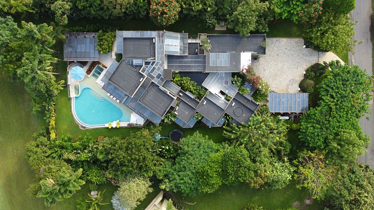 Anp034 - Villa spectaculaire avec théâtre et piscine