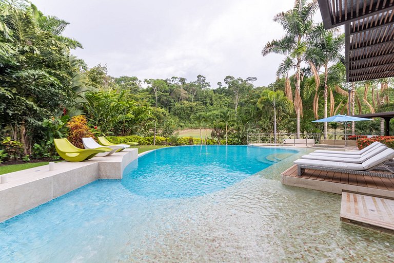 Anp034 - Villa spectaculaire avec théâtre et piscine