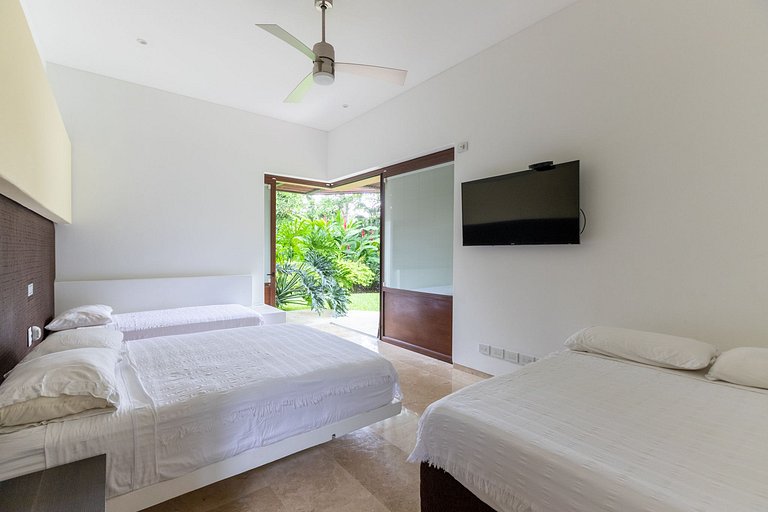 Anp034 - Casa espetacular com teatro e piscina em Anapoima