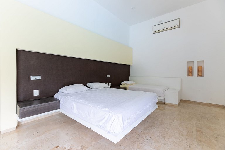 Anp034 - Casa espetacular com teatro e piscina em Anapoima