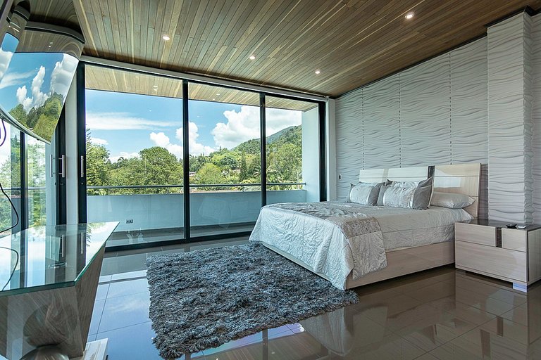 Med068 - Charming house with pool near Poblado