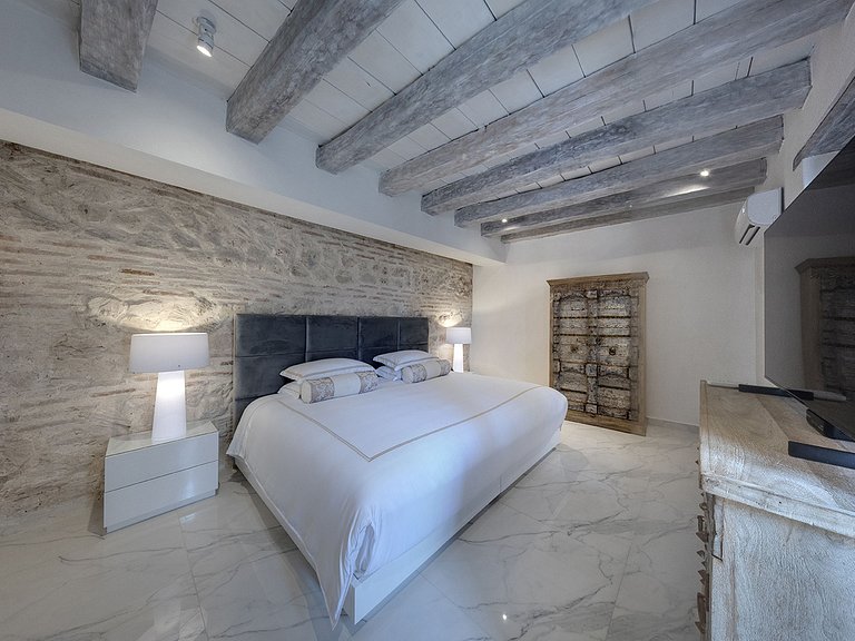 Car013 - Brand new villa in the Old City of Cartagena