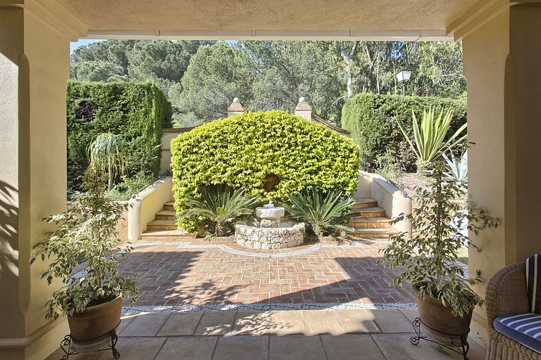 Mbl005 - Villa located on the hills, Marbella