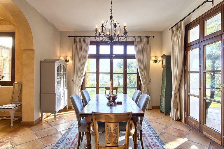 Mbl005 - Villa located on the hills, Marbella
