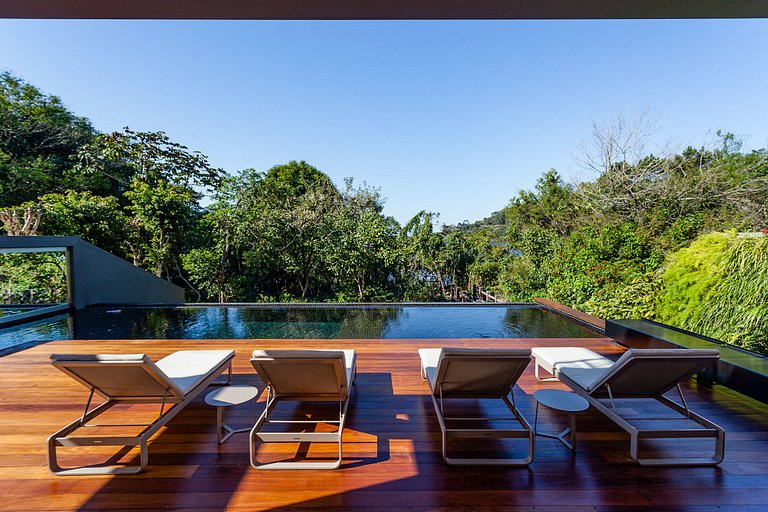 Flo001 - Modern house in Florianópolis