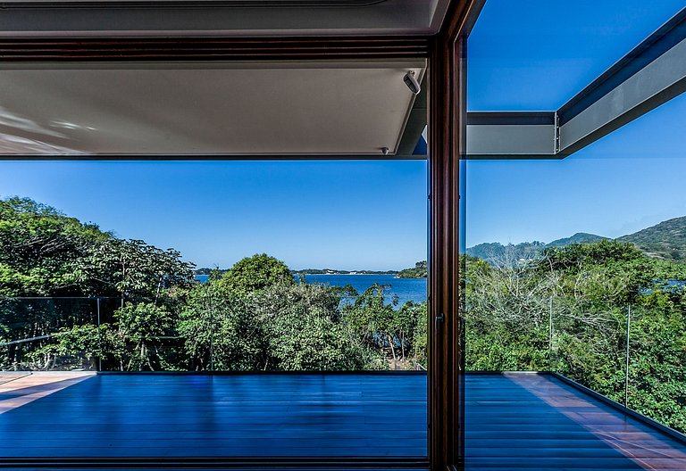 Flo001 - Modern house in Florianópolis